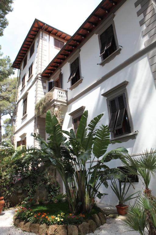 Hotel Tirreno Castiglioncello Exterior foto
